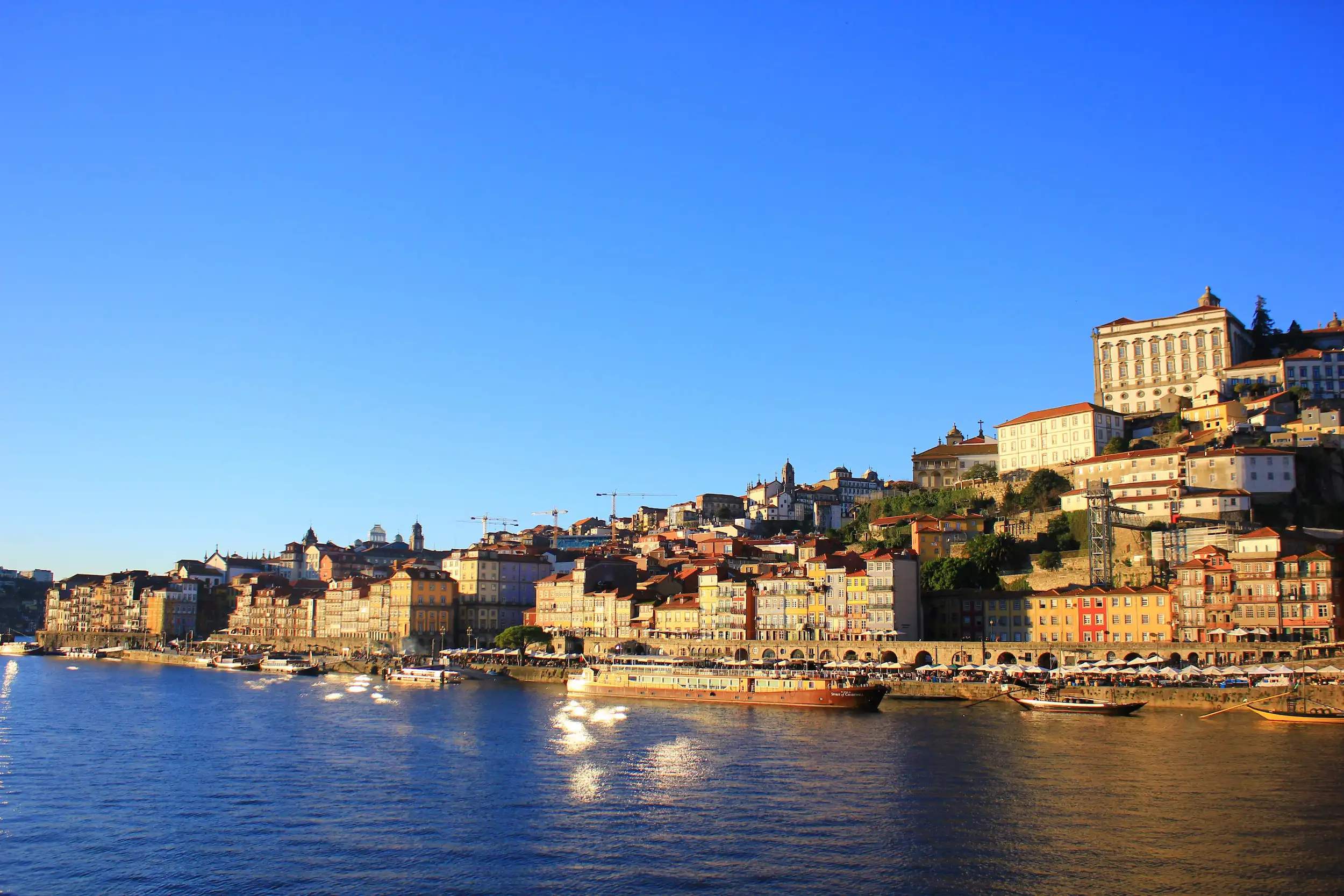 Old Town and Ribeira Free Tour