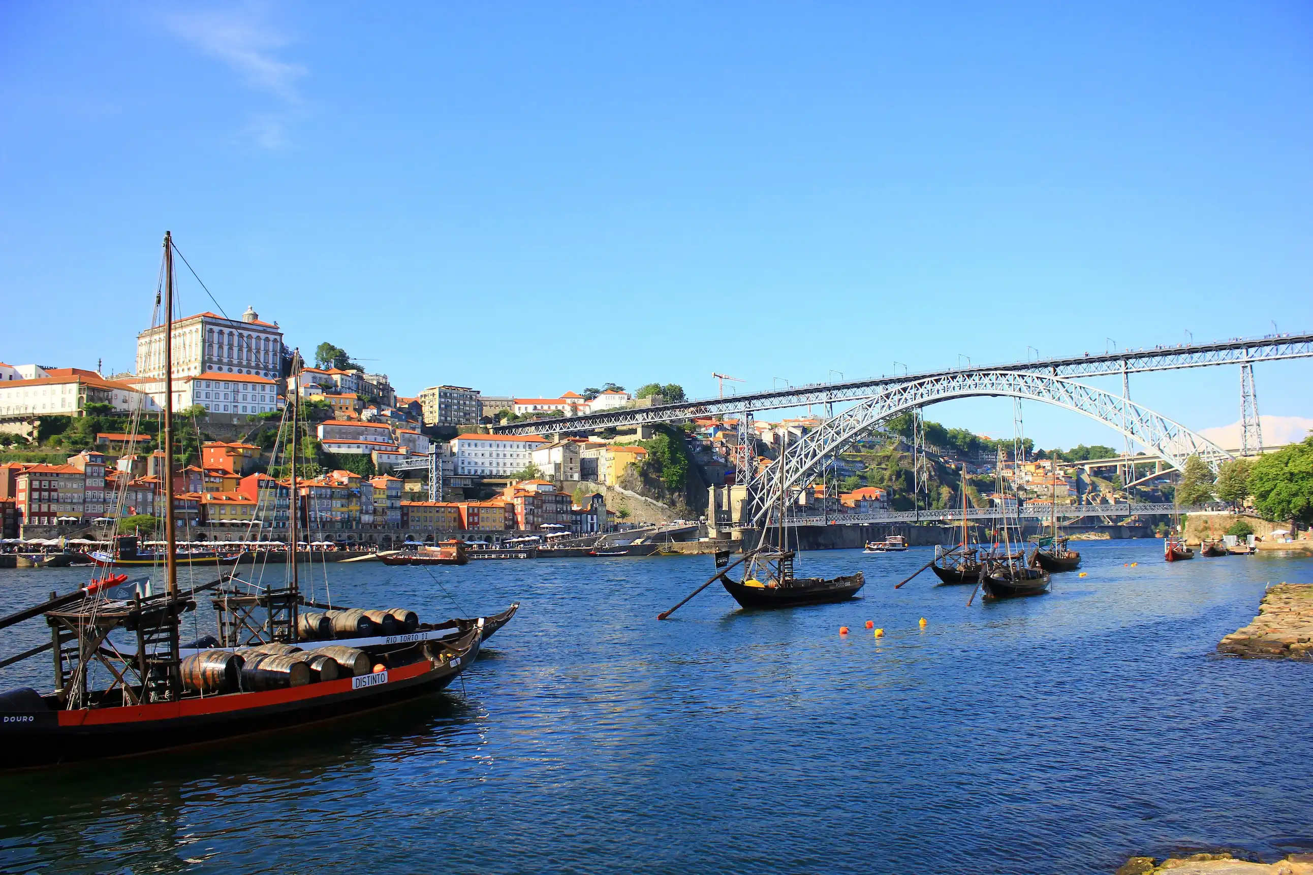 Ribeira Tour + the 6 bridges cruise